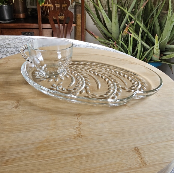 Vintage Federal Glass, Sip and Snack set of 4 - Picture 2 of 3